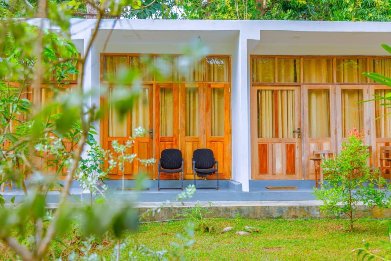 Talalla Ocean Beach Bungalow 마타라 외부 사진