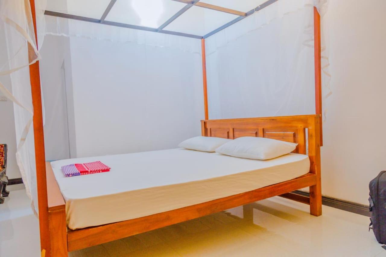 Talalla Ocean Beach Bungalow 마타라 외부 사진